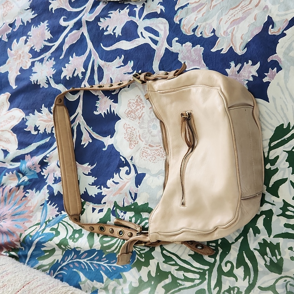 Bolsa Nova leather purse